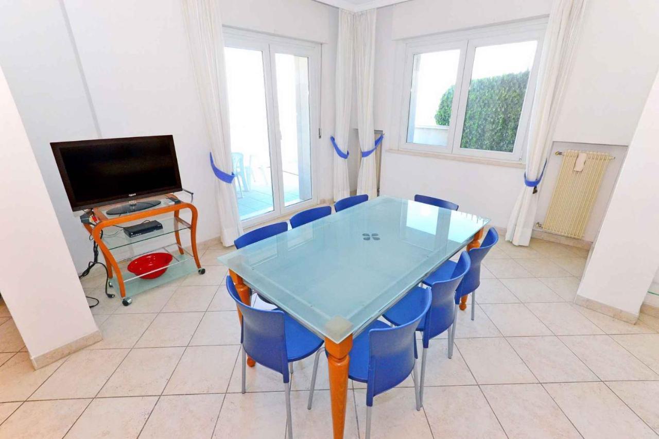 In Lignano 21657 Apartment *